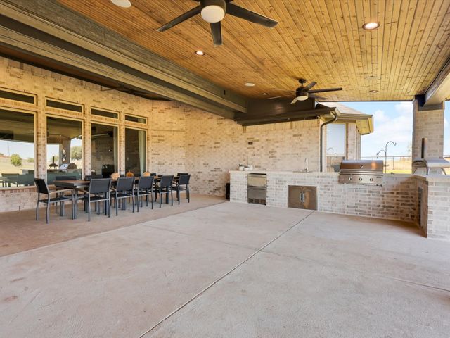 2005 Eagles Ridge Drive, Weatherford, TX 76087