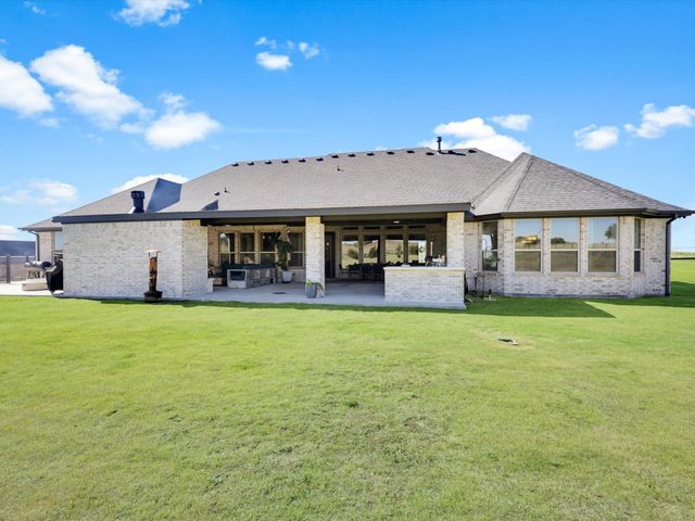 2005 Eagles Ridge Drive, Weatherford, TX 76087