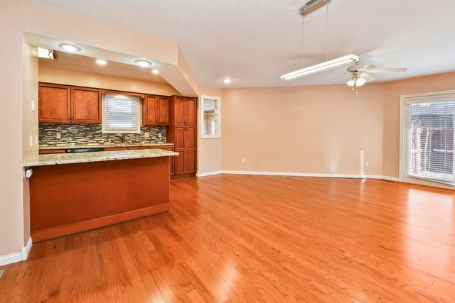 3925 S Jefferson Avenue 45, Springfield, MO 65807