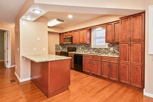 3925 S Jefferson Avenue 45, Springfield, MO 65807