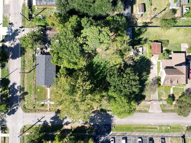 434 Hoffman Street, Houston, TX 77020