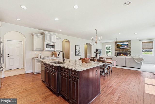 9904 S HARRIS FARM RD, Spotsylvania, VA 22553