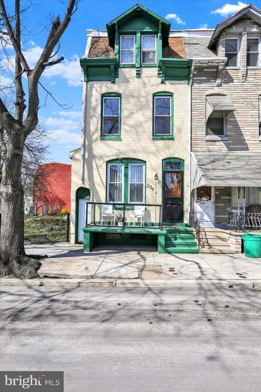 Image 1 of property listing at 209 FRANKLIN ST, Reading, PA 19602