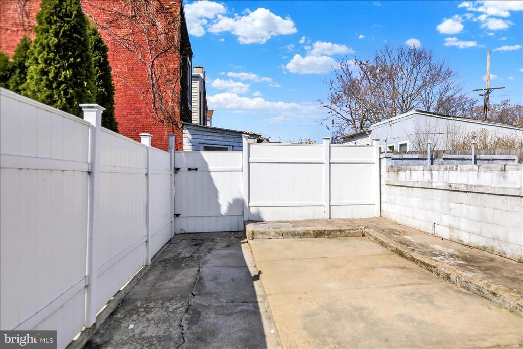 Image 31 of property listing at 209 FRANKLIN ST, Reading, PA 19602