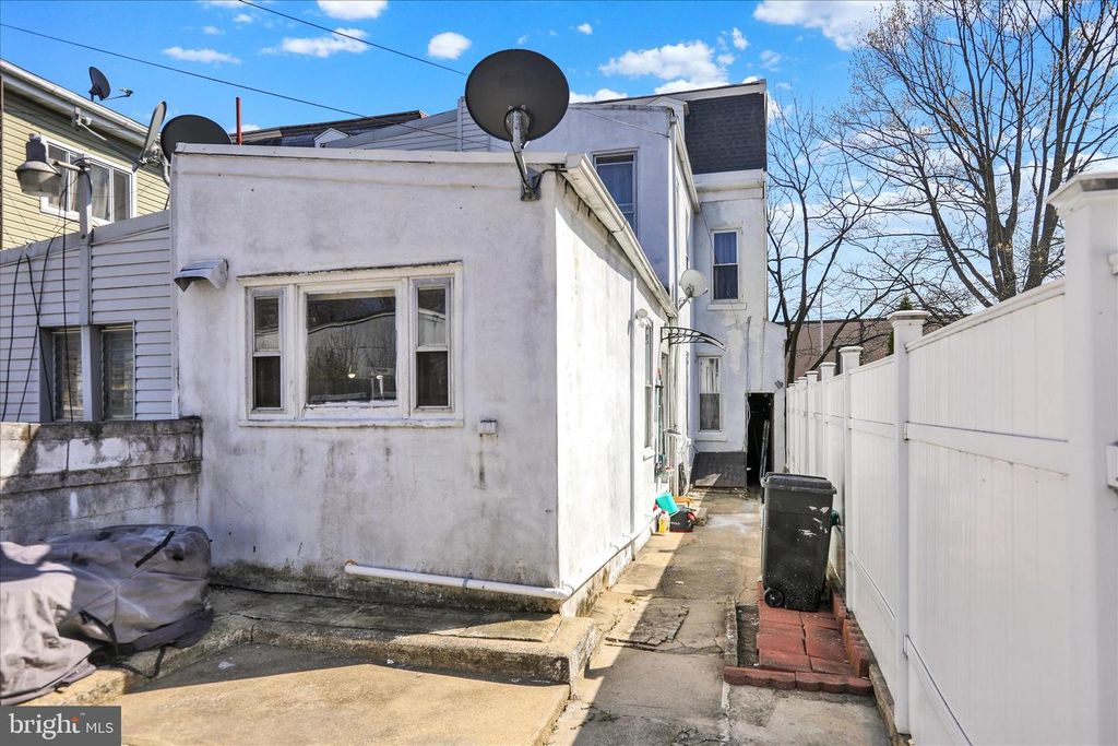 Image 32 of property listing at 209 FRANKLIN ST, Reading, PA 19602