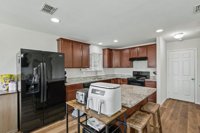 3304 Biggs Avenue, Aubrey, TX 76227