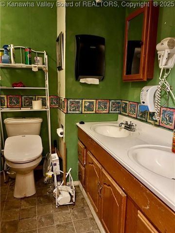 1163 Pigeon Roost Run, Kenna, WV 25248