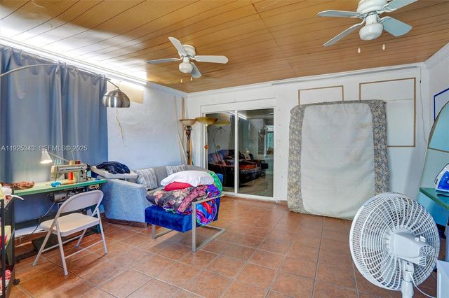 631 E 53rd St, Hialeah, FL 33013