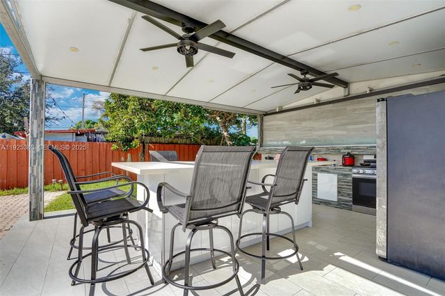 631 E 53rd St, Hialeah, FL 33013