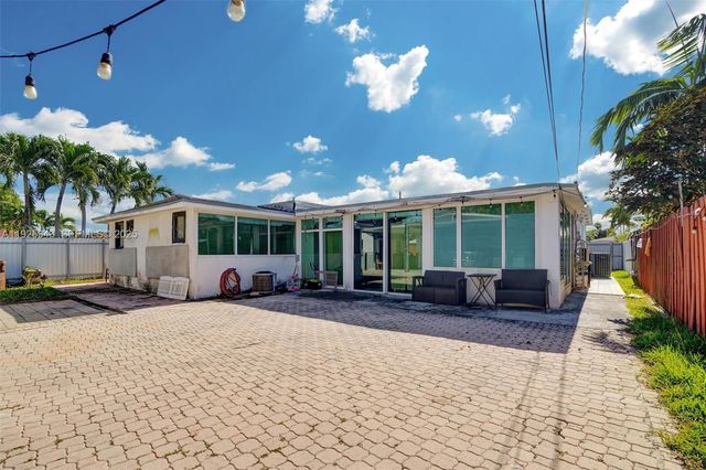 631 E 53rd St, Hialeah, FL 33013