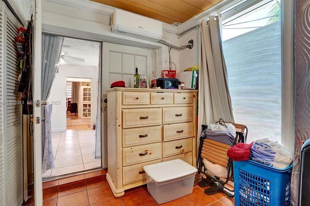 631 E 53rd St, Hialeah, FL 33013