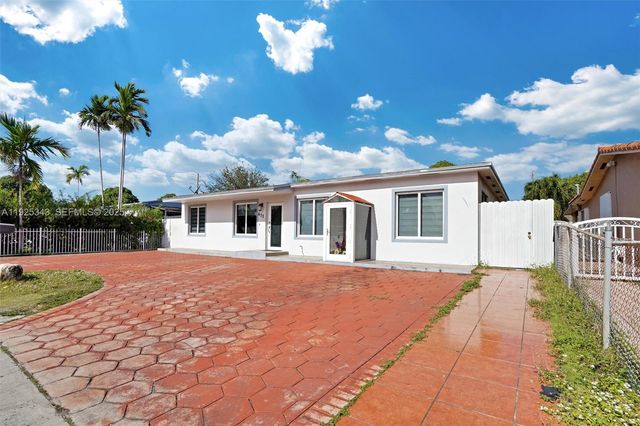 631 E 53rd St, Hialeah, FL 33013