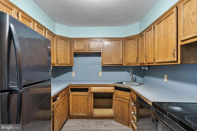 2000 S LAKESHORE DR, Browns Mills, NJ 08015