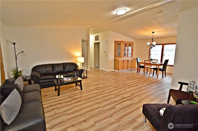 613 181st Street Ct E #13, Spanaway, WA 98387