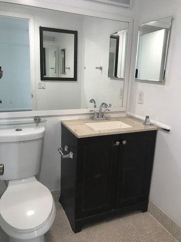 59 Mansfield B, Boca Raton, FL 33434