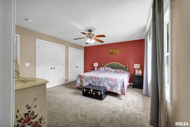 1916 DEER Lane, Washington, IL 61571
