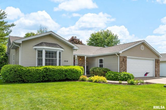 1916 DEER Lane, Washington, IL 61571