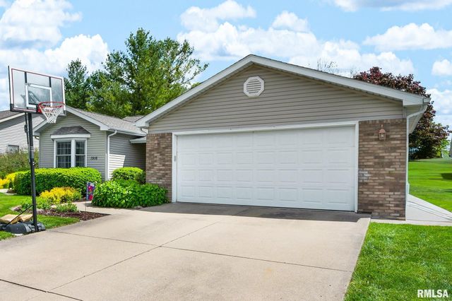 1916 DEER Lane, Washington, IL 61571