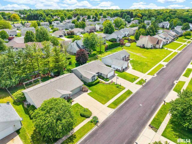 1916 DEER Lane, Washington, IL 61571