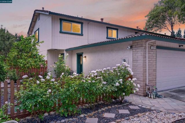 584 Mission Pl, Danville, CA 94526