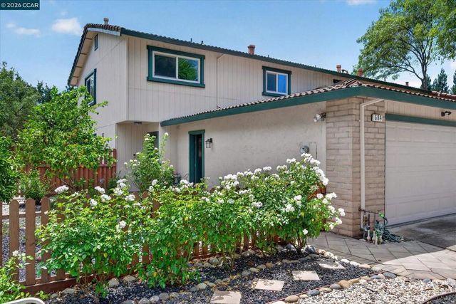 584 Mission Pl, Danville, CA 94526