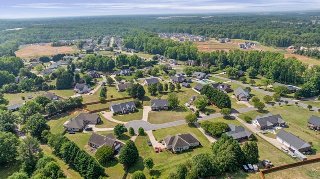 312 Rolling Meadow Ct, Spartanburg, SC 29303