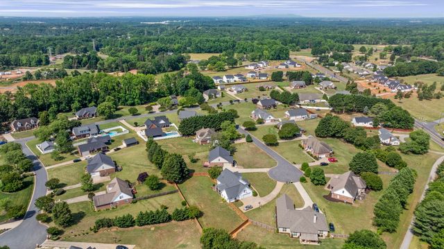 312 Rolling Meadow Ct, Spartanburg, SC 29303