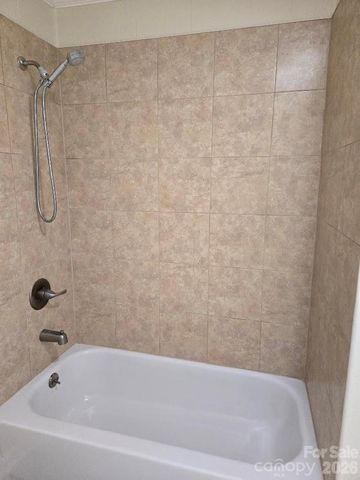 2191 Maple Valley Place, Lenoir, NC 28645