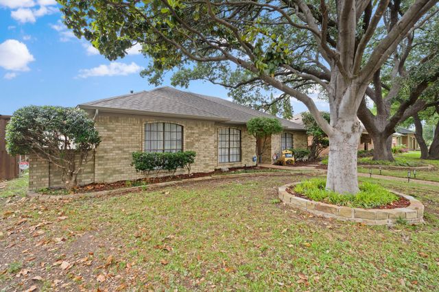 509 Kingsbridge Drive, Garland, TX 75040