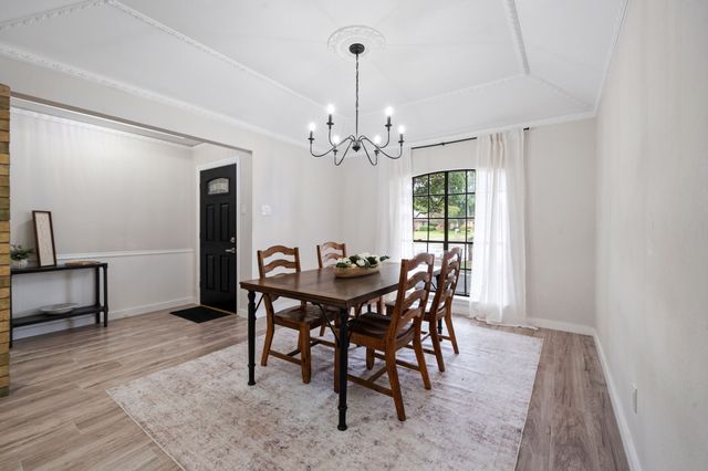 509 Kingsbridge Drive, Garland, TX 75040