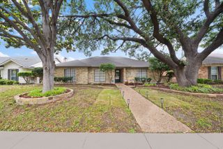 509 Kingsbridge Drive, Garland, TX 75040
