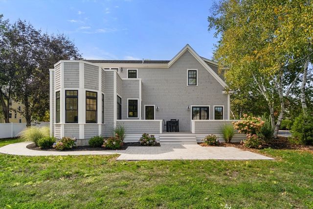 764 Neponset St, Norwood, MA 02062
