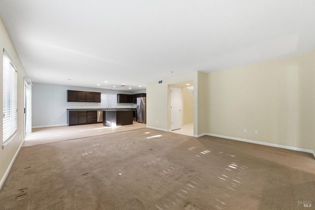 4595 Avondale Cir, Fairfield, CA 94533