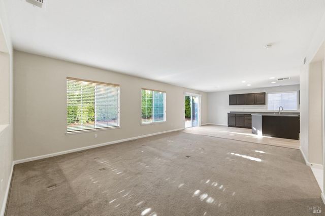 4595 Avondale Cir, Fairfield, CA 94533