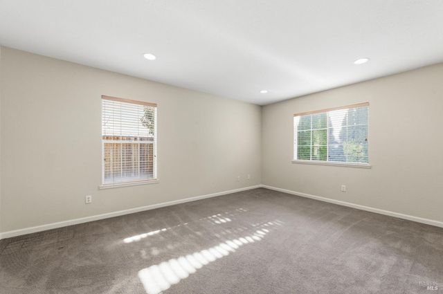 4595 Avondale Cir, Fairfield, CA 94533