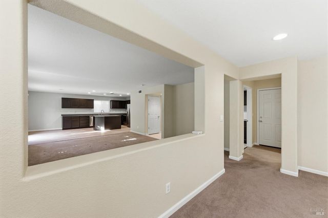4595 Avondale Cir, Fairfield, CA 94533