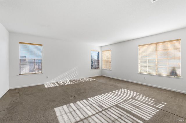 4595 Avondale Cir, Fairfield, CA 94533