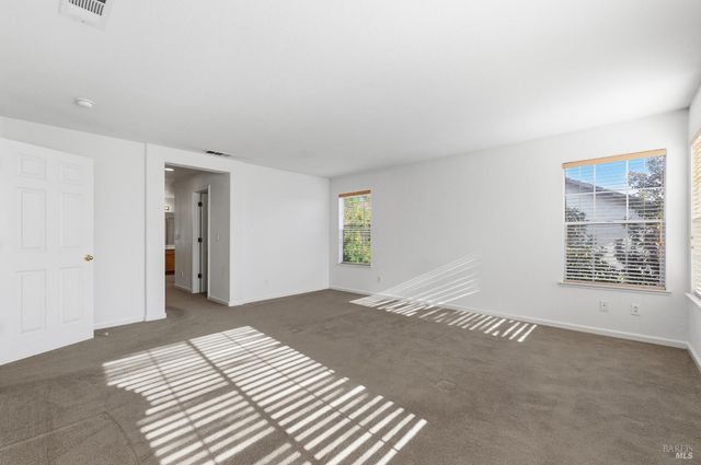 4595 Avondale Cir, Fairfield, CA 94533