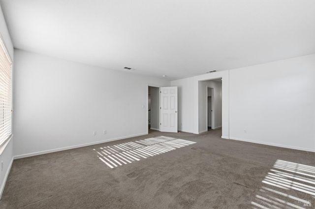 4595 Avondale Cir, Fairfield, CA 94533