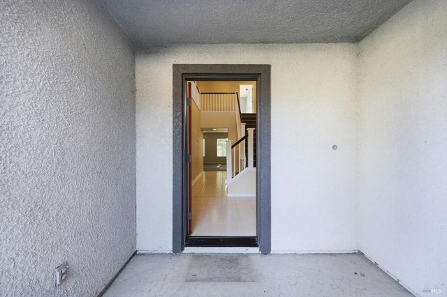 4595 Avondale Cir, Fairfield, CA 94533