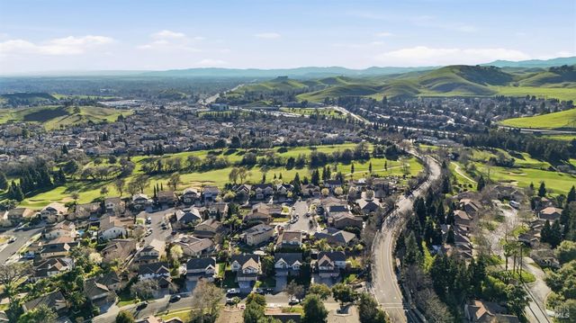 4595 Avondale Cir, Fairfield, CA 94533