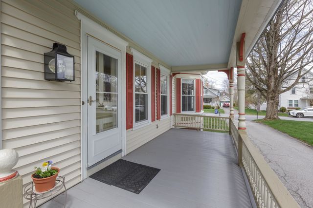 8 Princeton Street, Concord, NH 03301