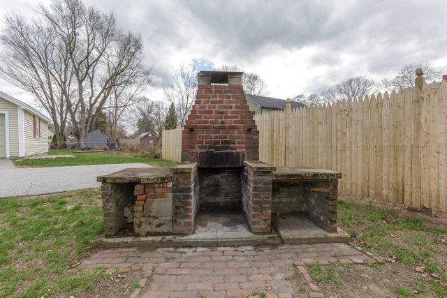 8 Princeton Street, Concord, NH 03301