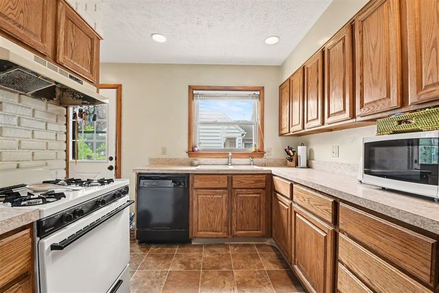 1308 Ellsmere Street, Grand Rapids, MI 49505