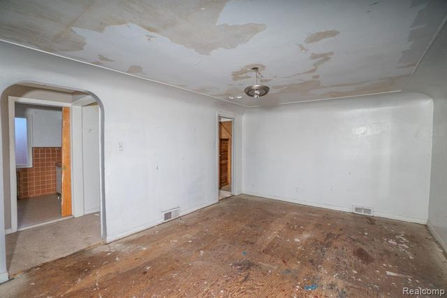 18712 Waltham Street, Detroit, MI 48205