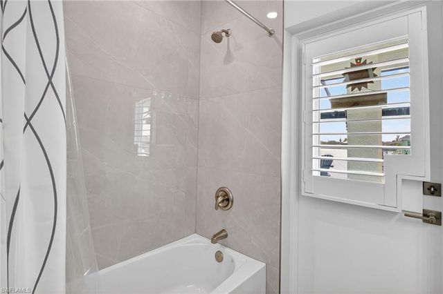 230 NE 18th ST, Cape Coral, FL 33909