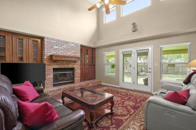 601 Maplewood CIR, Pflugerville, TX 78660