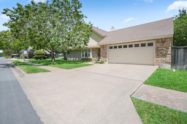 601 Maplewood CIR, Pflugerville, TX 78660