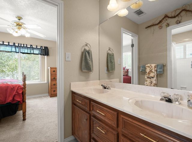 601 Maplewood CIR, Pflugerville, TX 78660