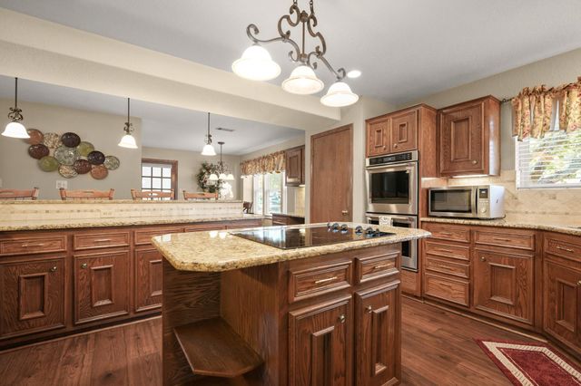601 Maplewood CIR, Pflugerville, TX 78660